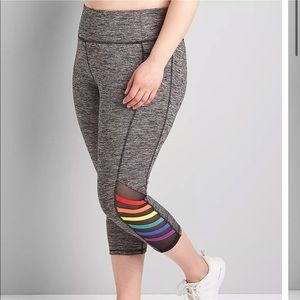 LIVI High-Rise Wicking Capri Legging